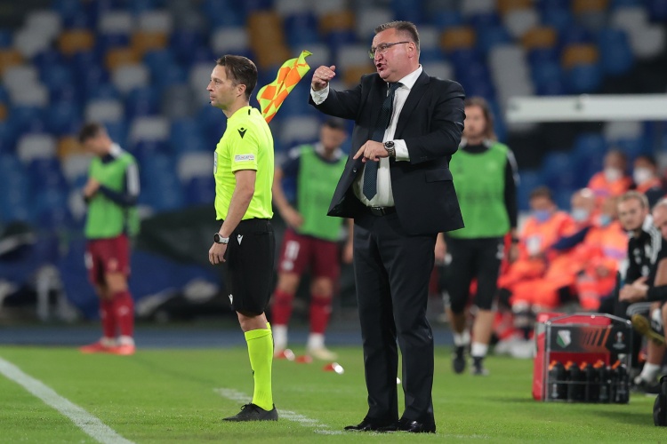 年正式走上 年正式走上